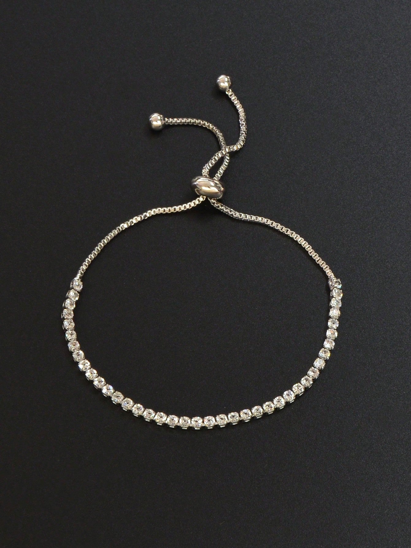 Bracciale con chiusura scorrevole