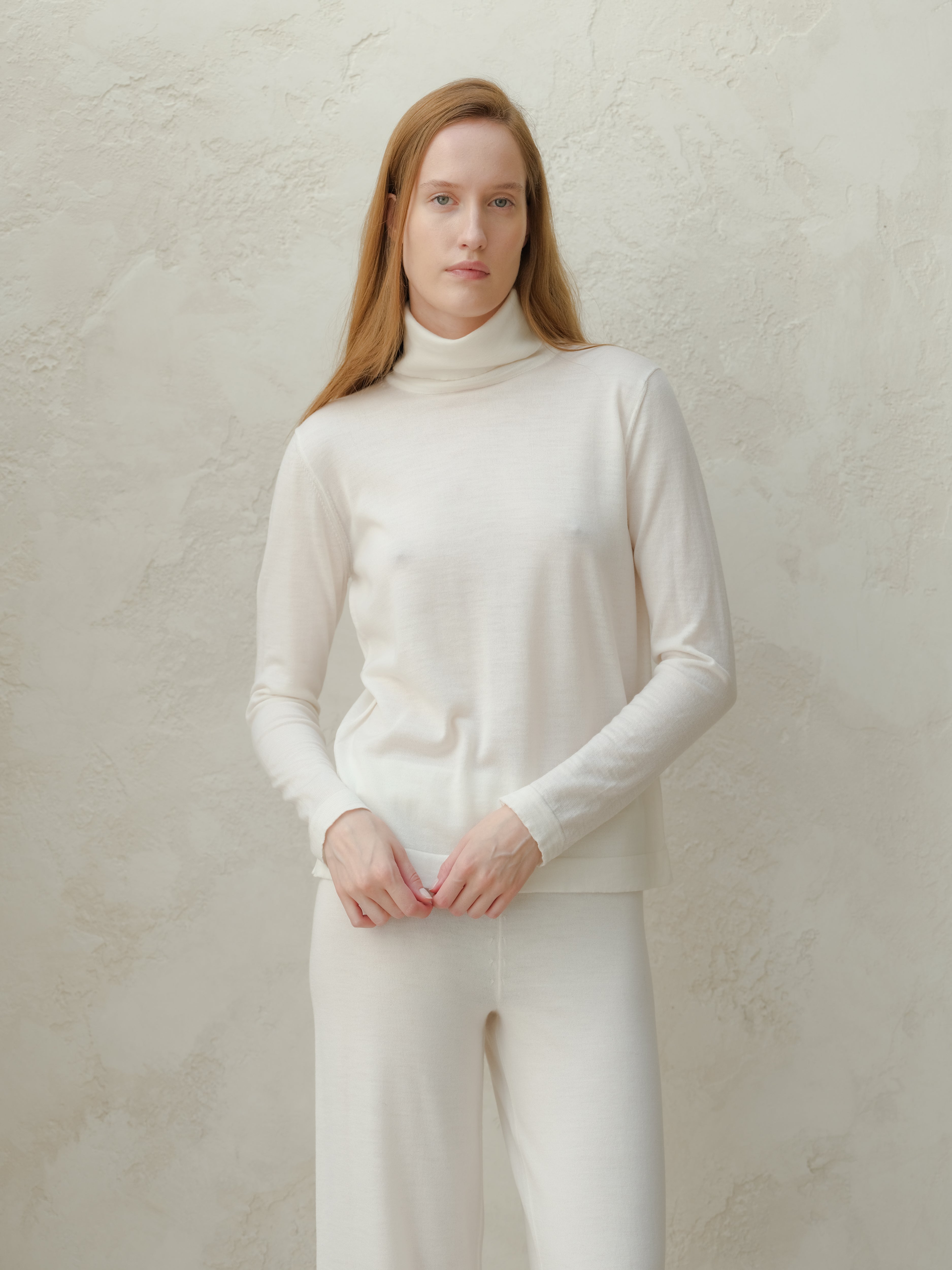 Dolcevita in extrafine lana merino con manica dritta