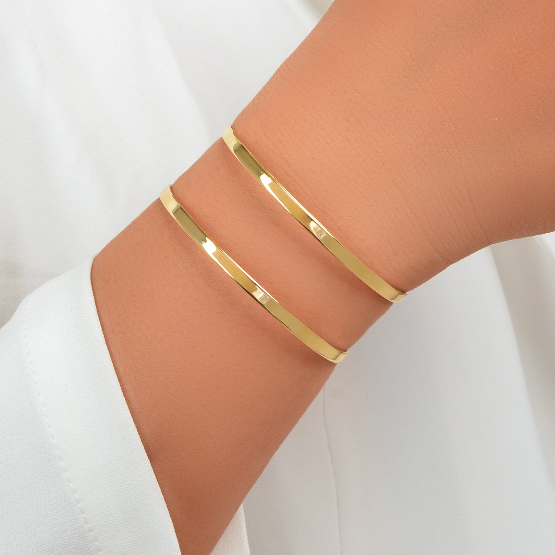 Bracciale a manetta