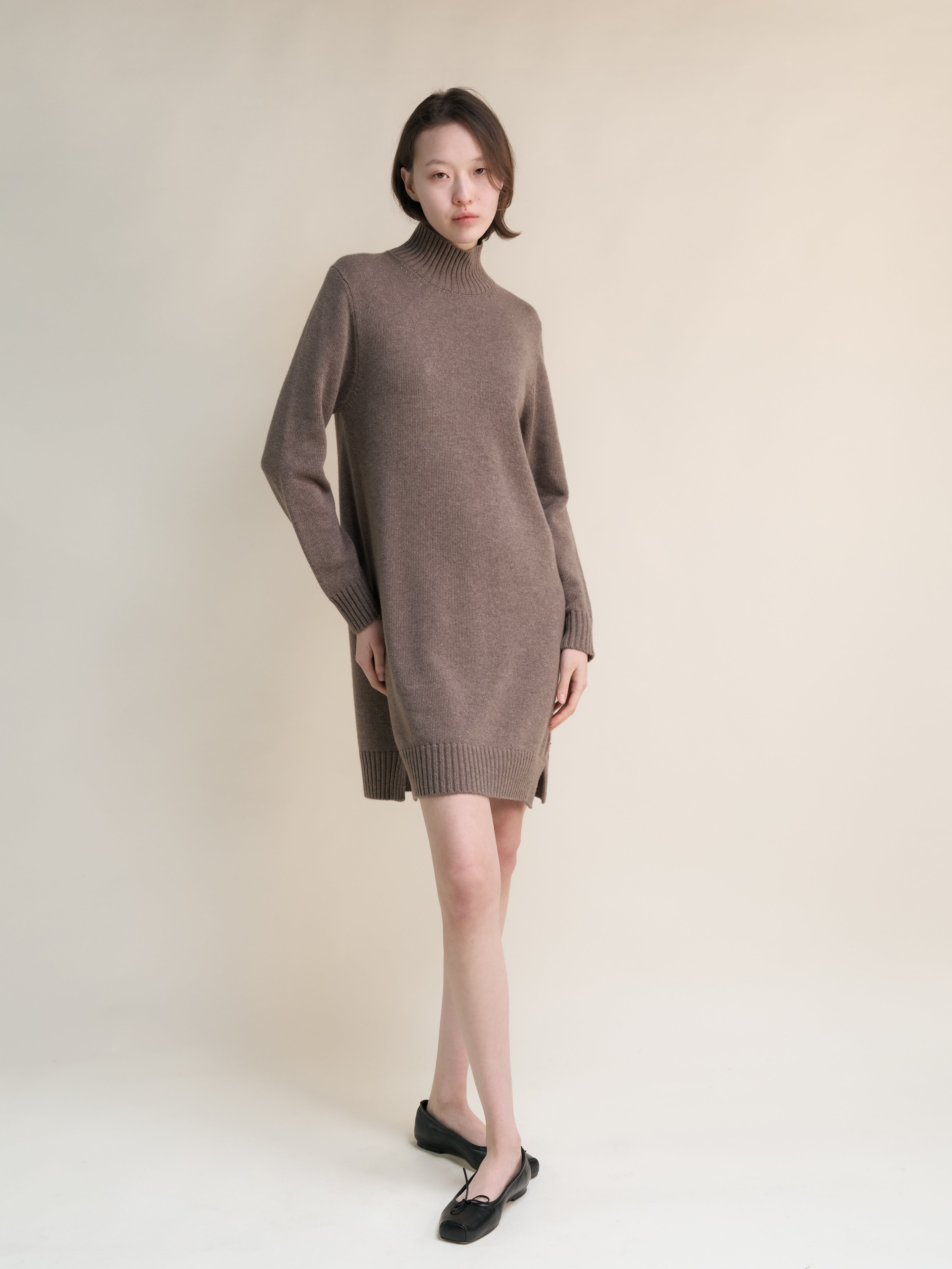 Abito midi a collo alto in misto cashmere
