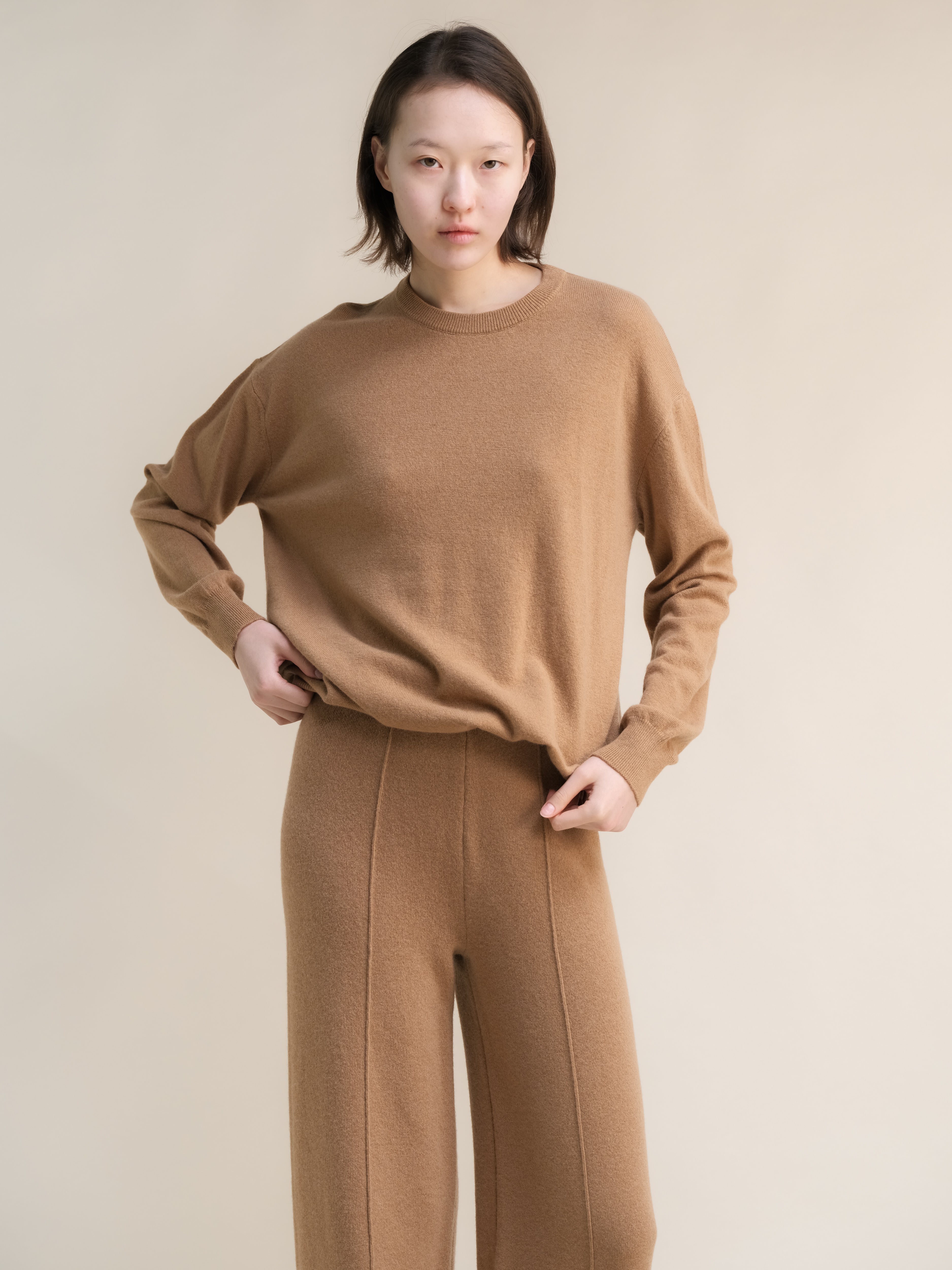 Maglia girocollo classica in misto cashmere