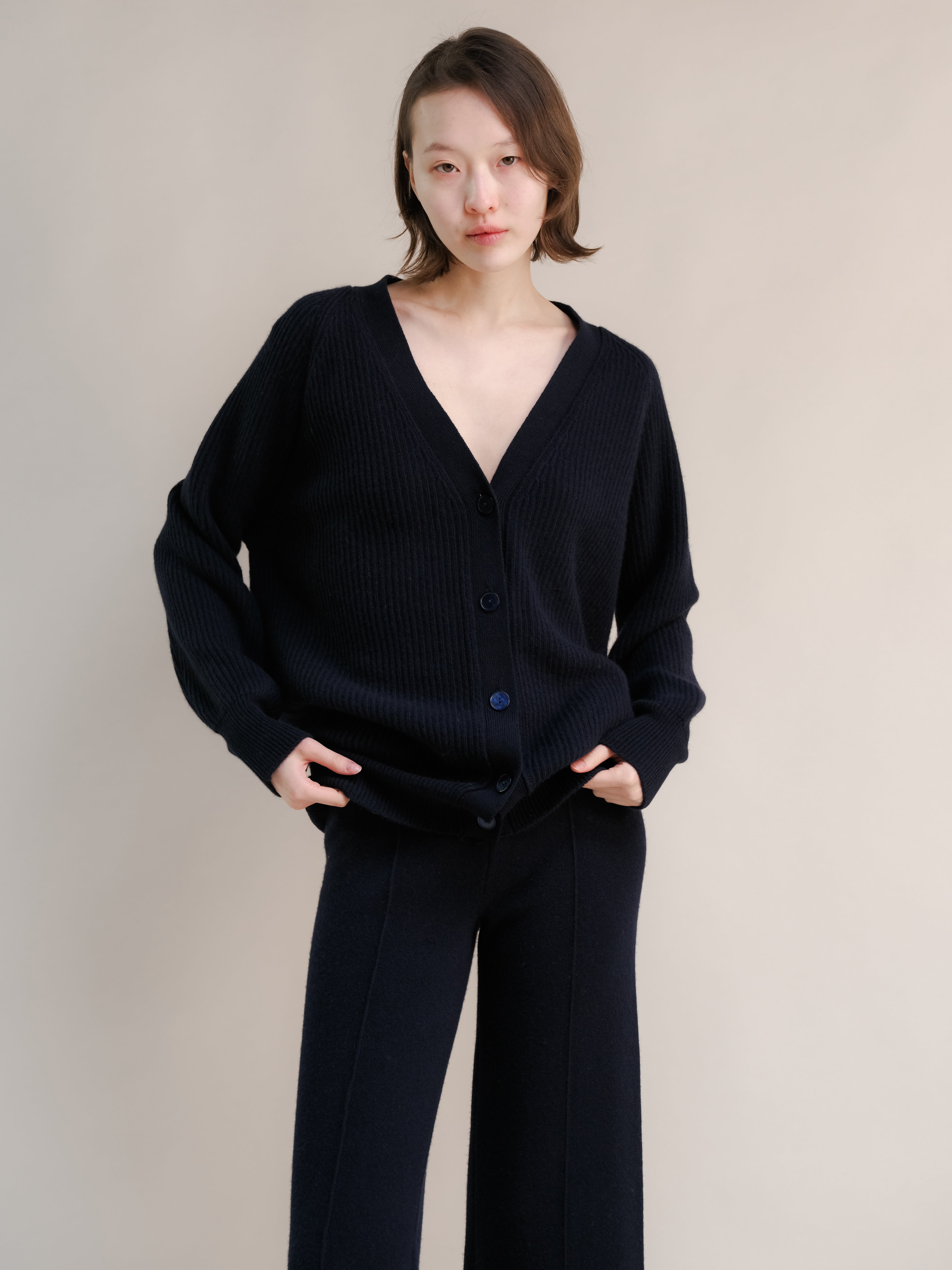 Cardigan lungo a coste in misto cashmere