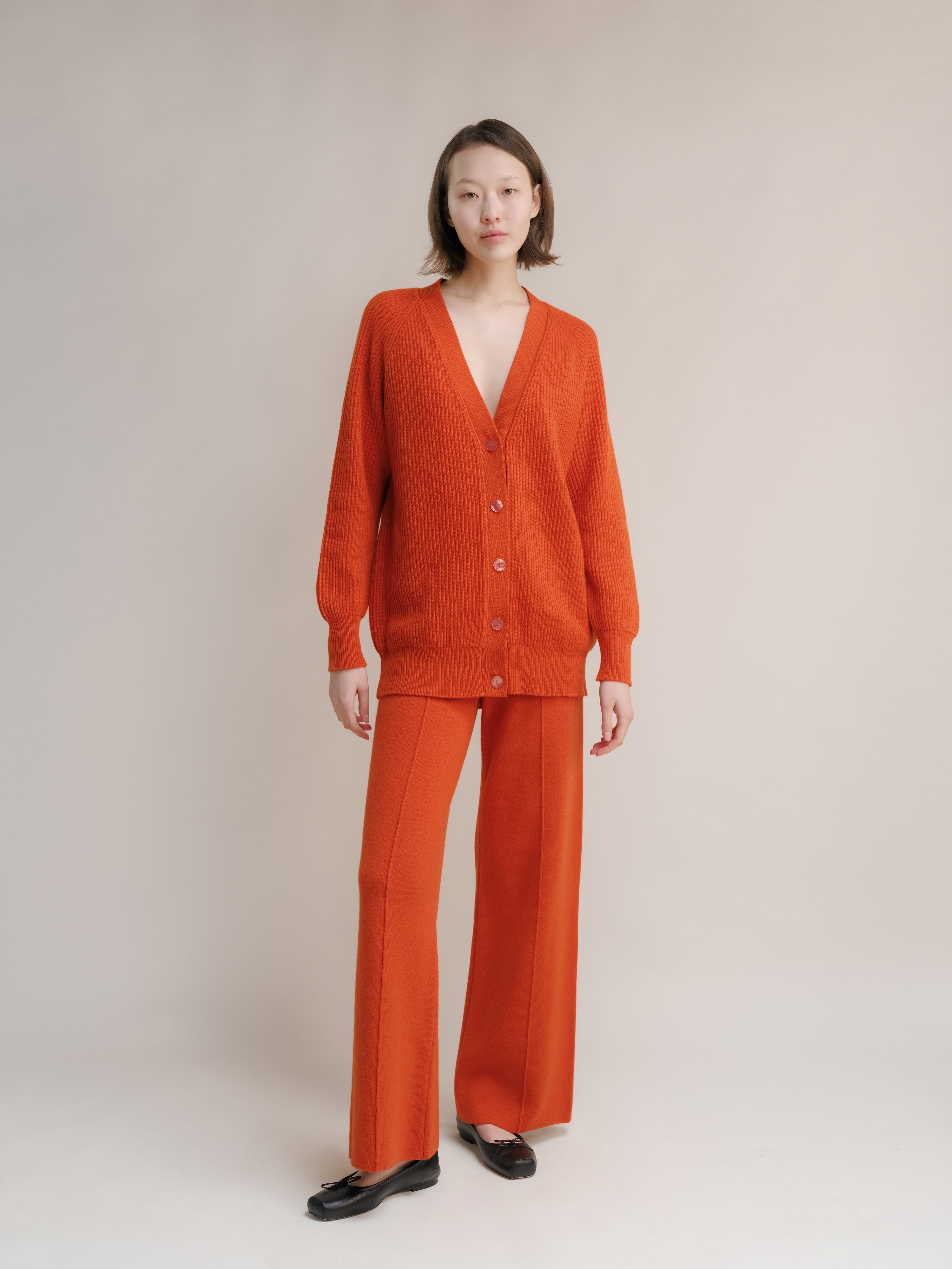 Cardigan lungo a coste in misto cashmere