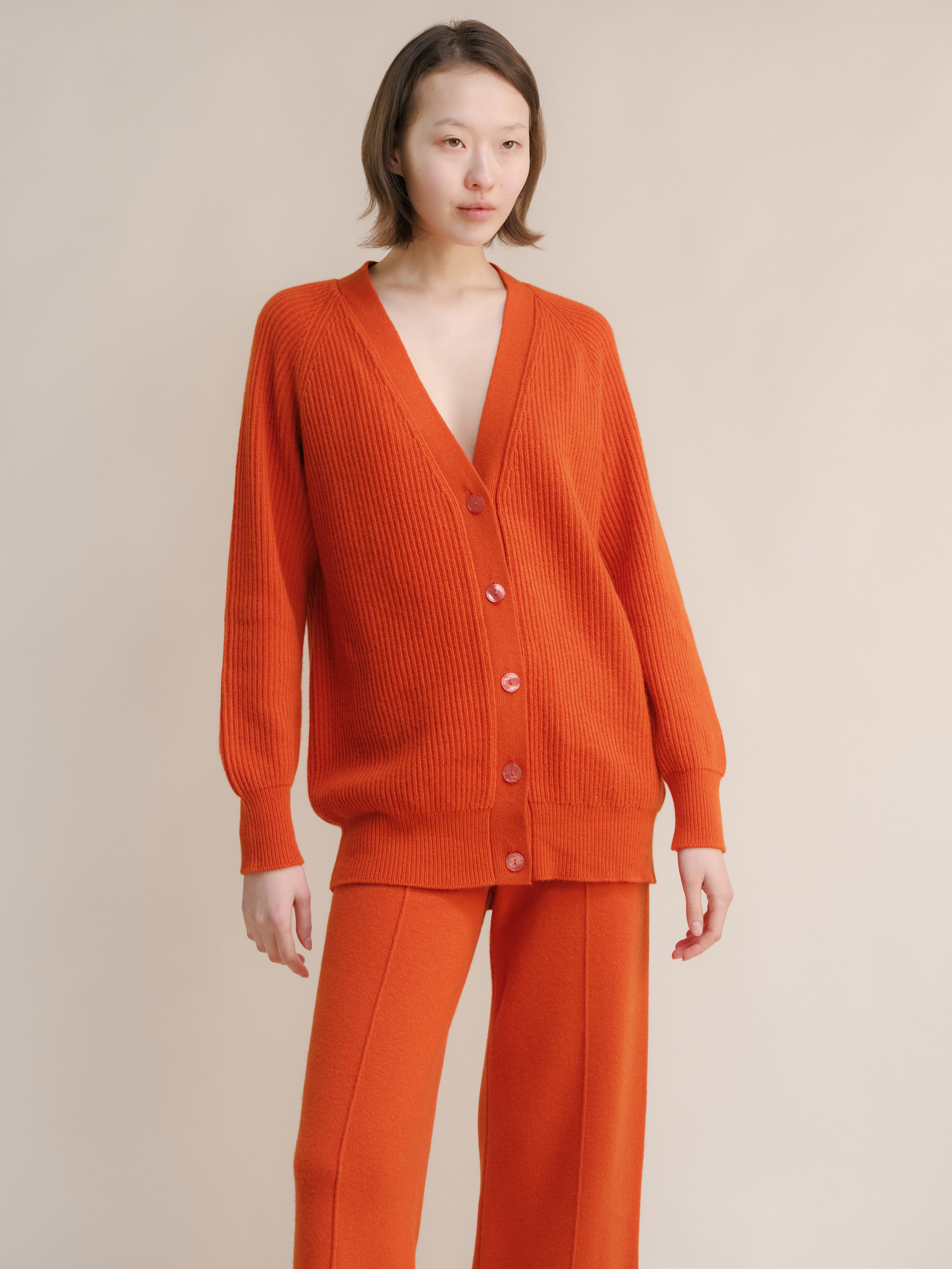 Cardigan lungo a coste in misto cashmere