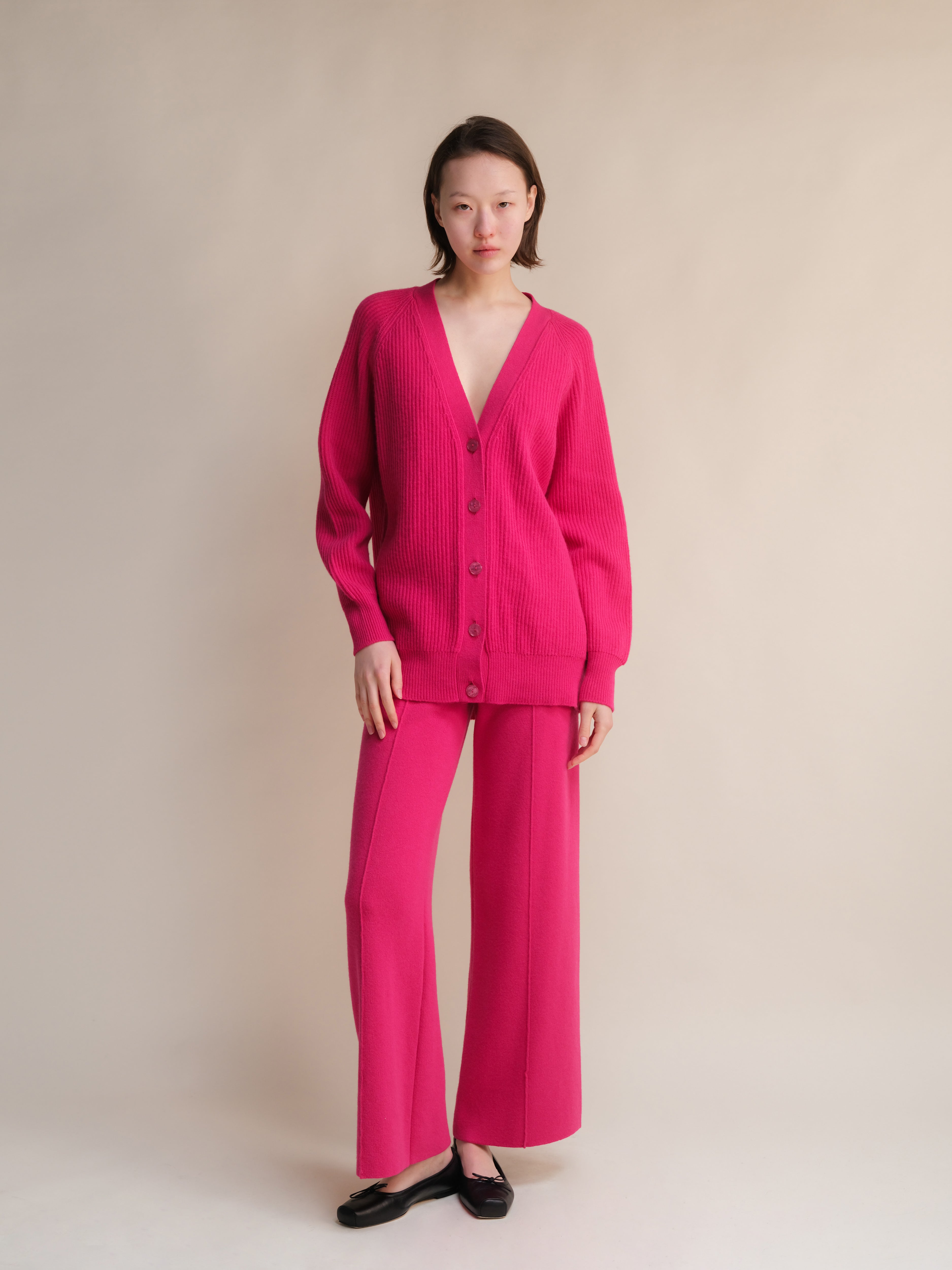 Cardigan lungo a coste in misto cashmere