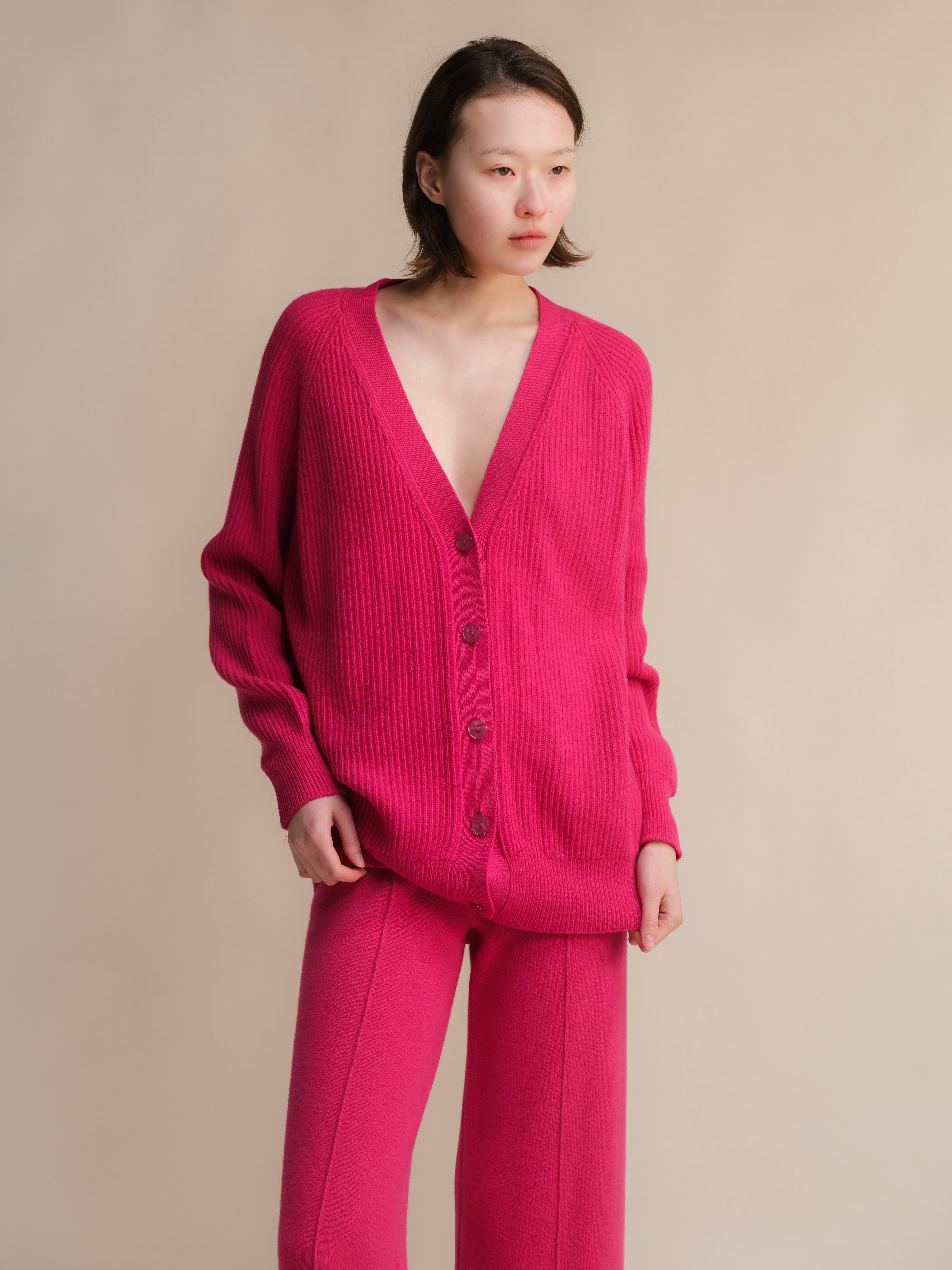 Cardigan lungo a coste in misto cashmere