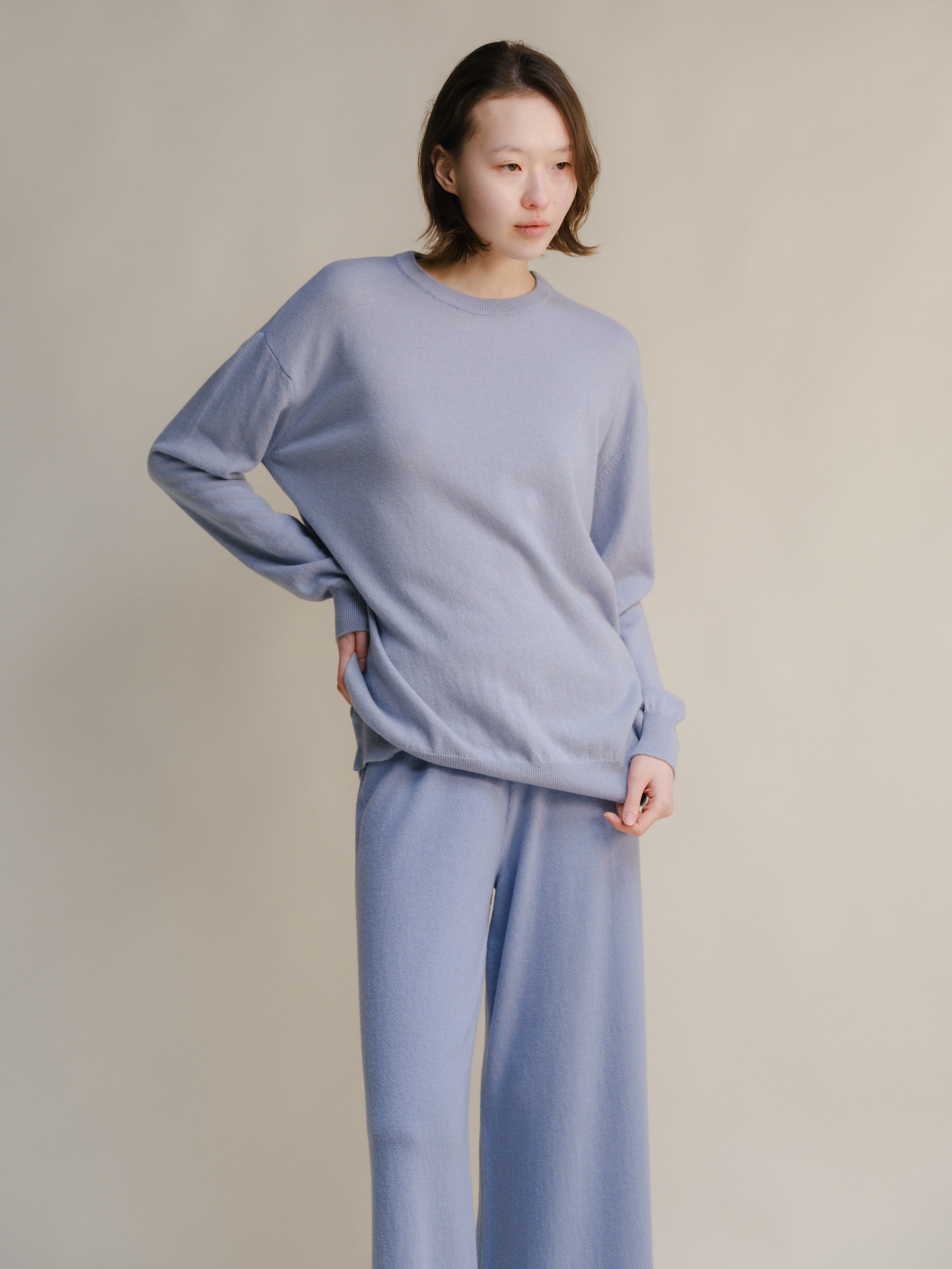 Maglia girocollo classica in misto cashmere