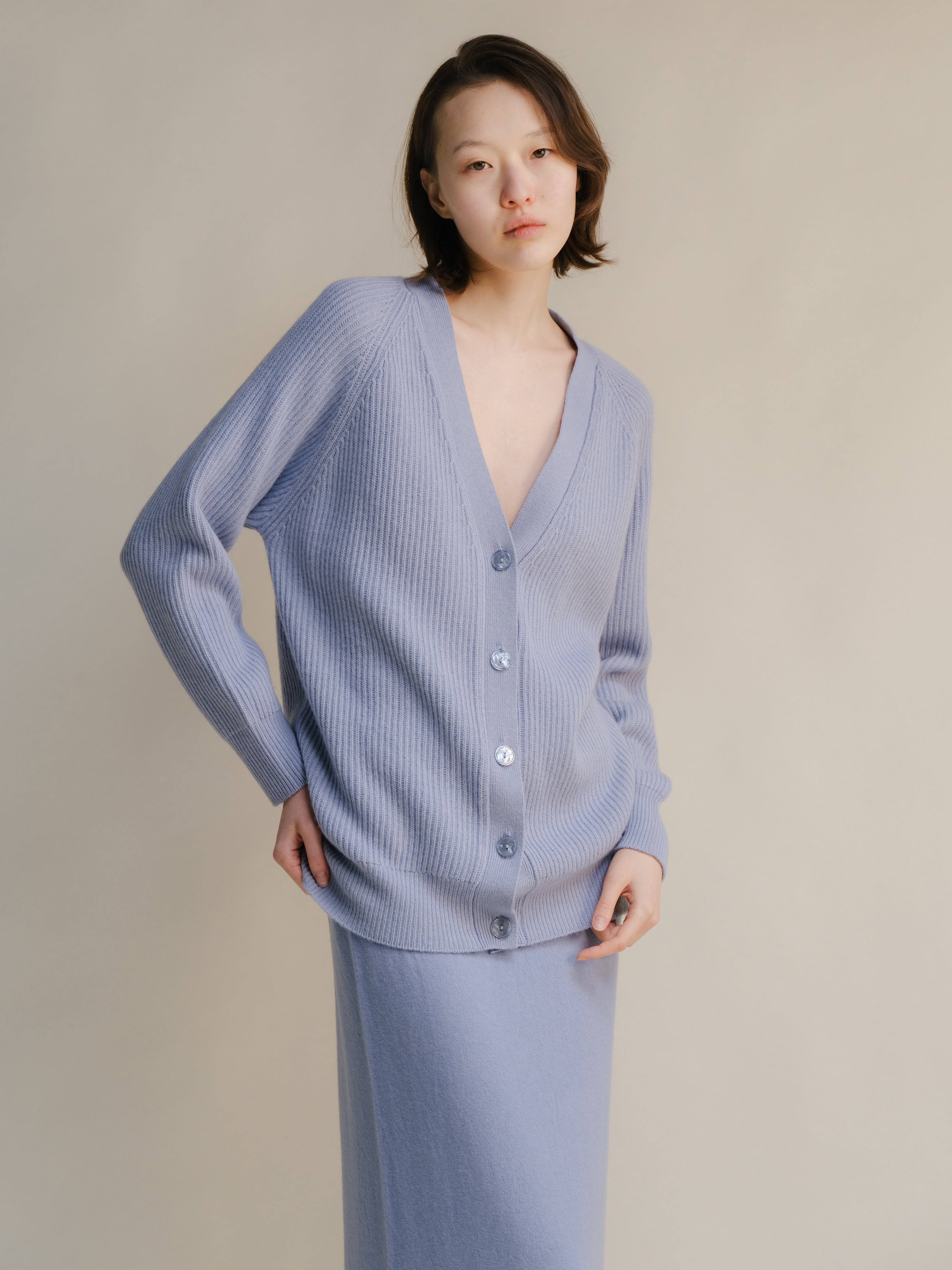 Cardigan lungo a coste in misto cashmere