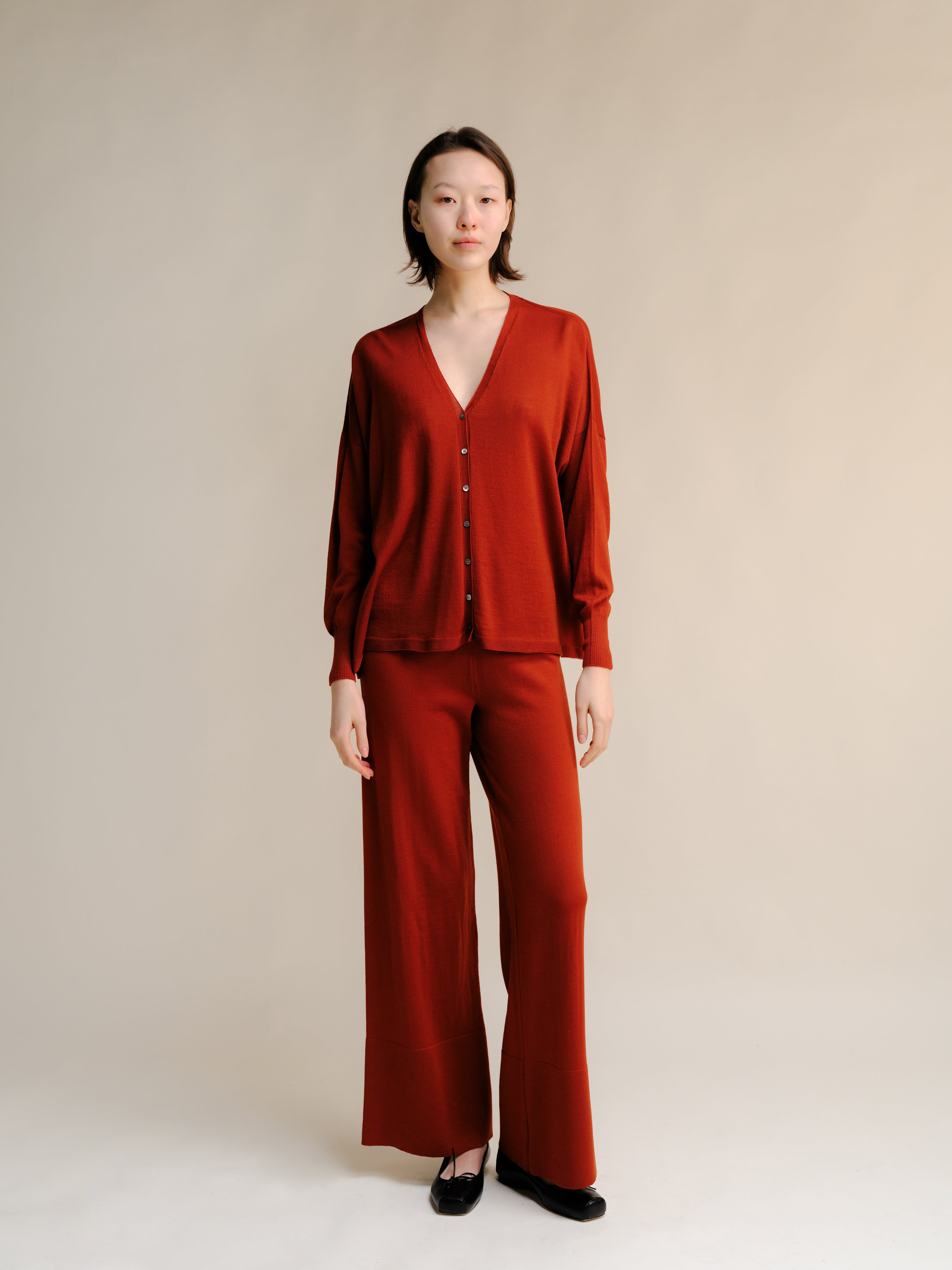 Cardigan oversize con scollo a V in lana merino extrafine (3D-Knit)