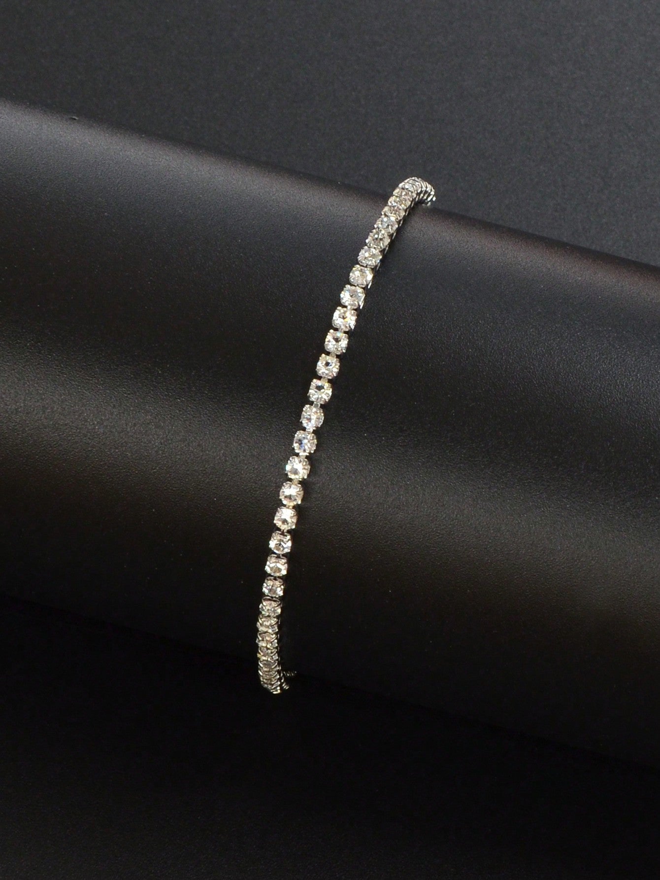 Bracciale con chiusura scorrevole