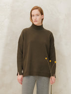Maxi turtleneck sweater in cashmere blend