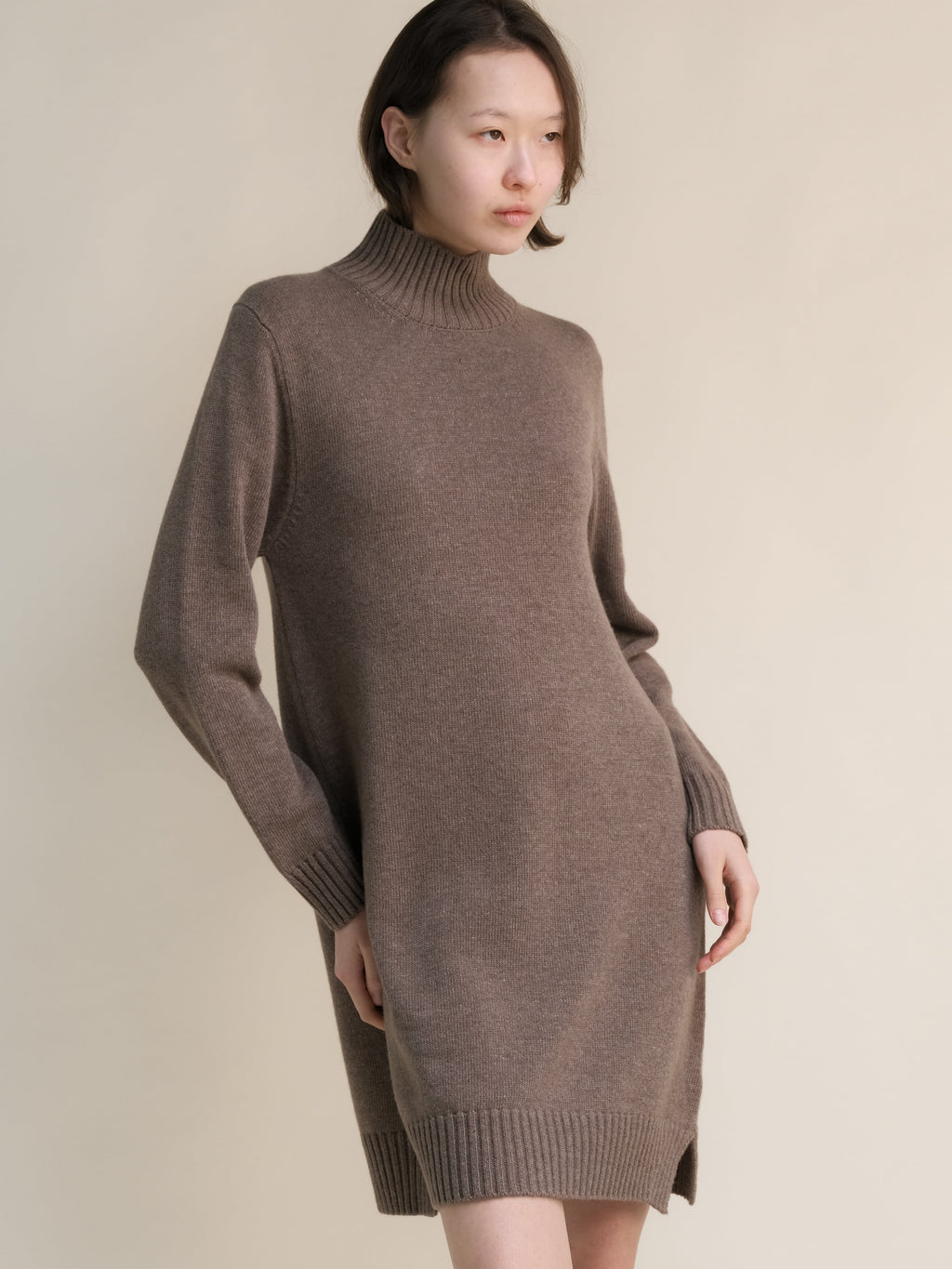 Abito midi a collo alto in misto cashmere