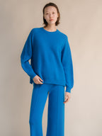 Maglia girocollo in misto cashmere a coste con spacchi laterali