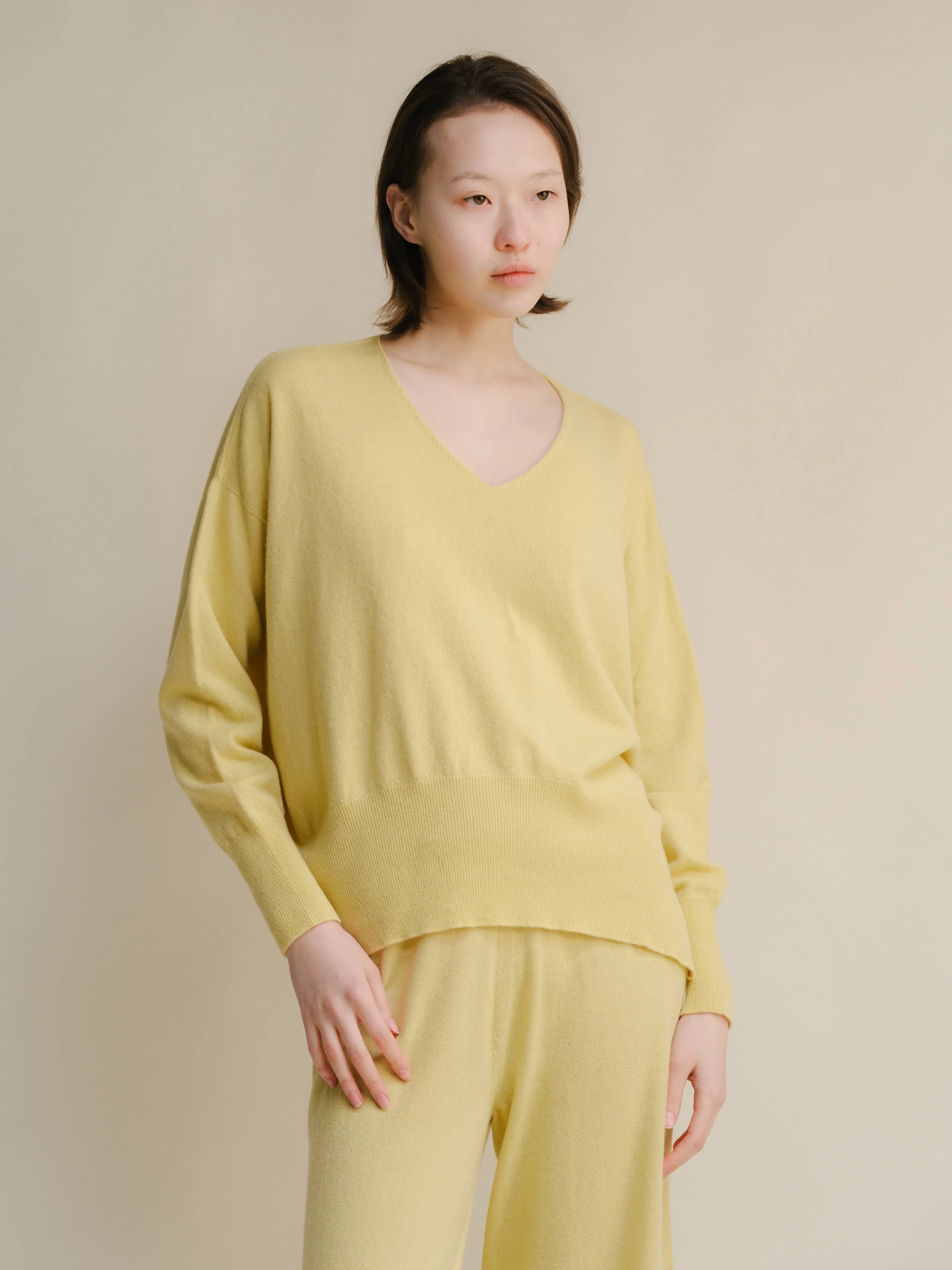 Maglione Cashmere Mix Maxi V-Neck - Nibe Clothing