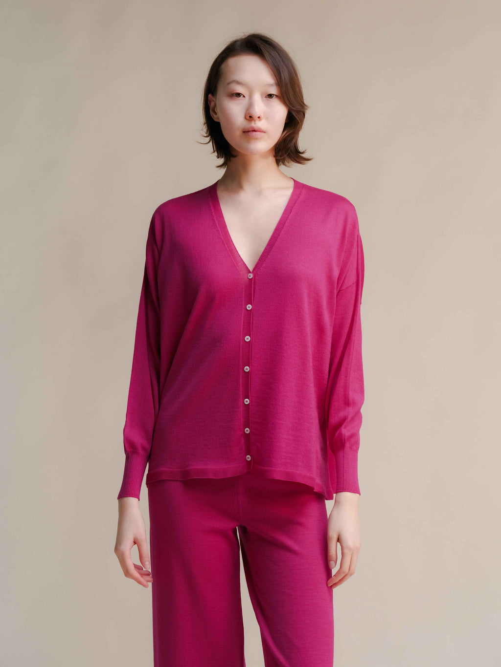 Extra Fine Merino Wool Oversized V-Neck Cardigan (3D-Knit)