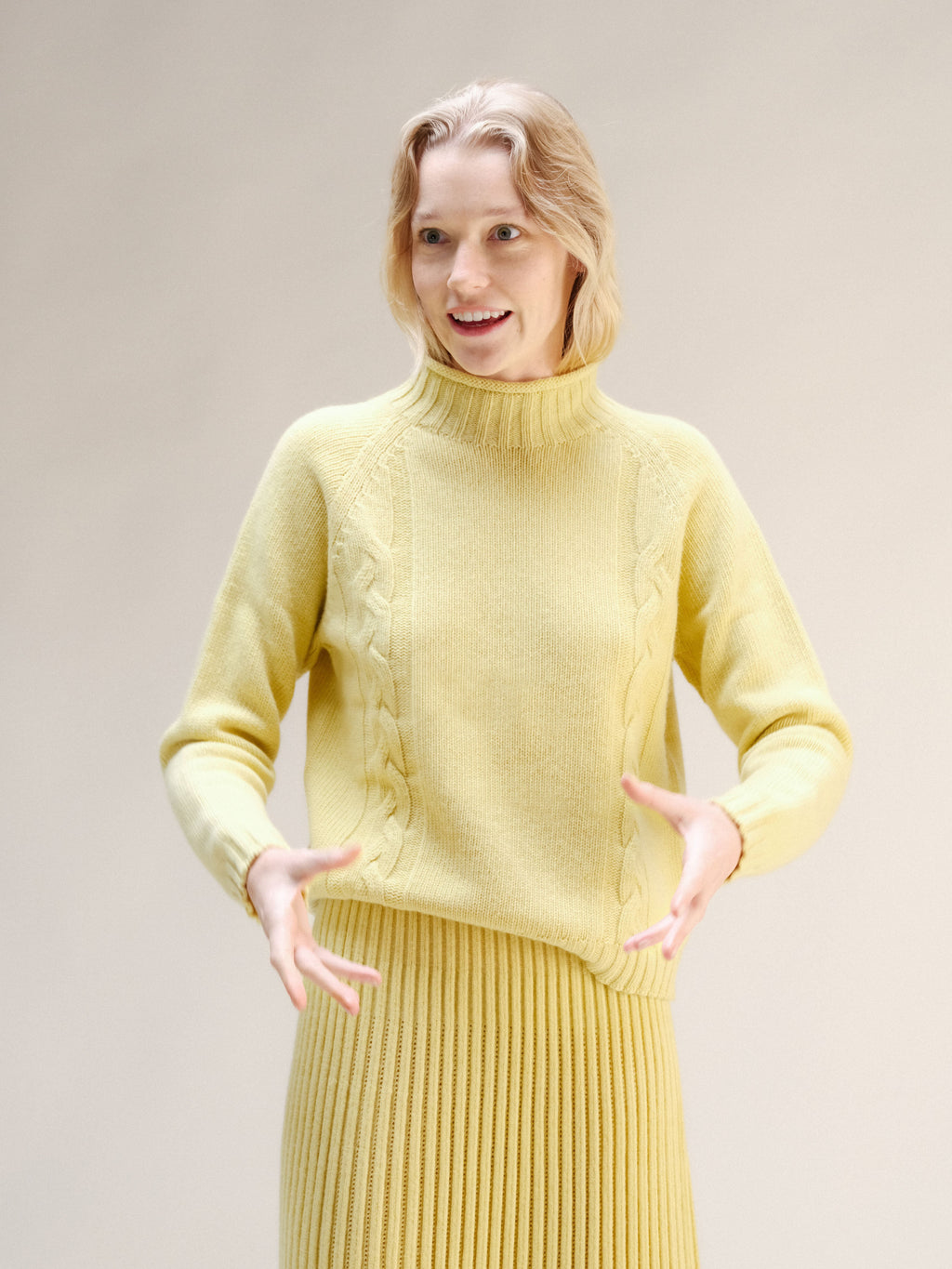“Ricciolo” cable-knit sweater in cashmere blend (3D-Knit)