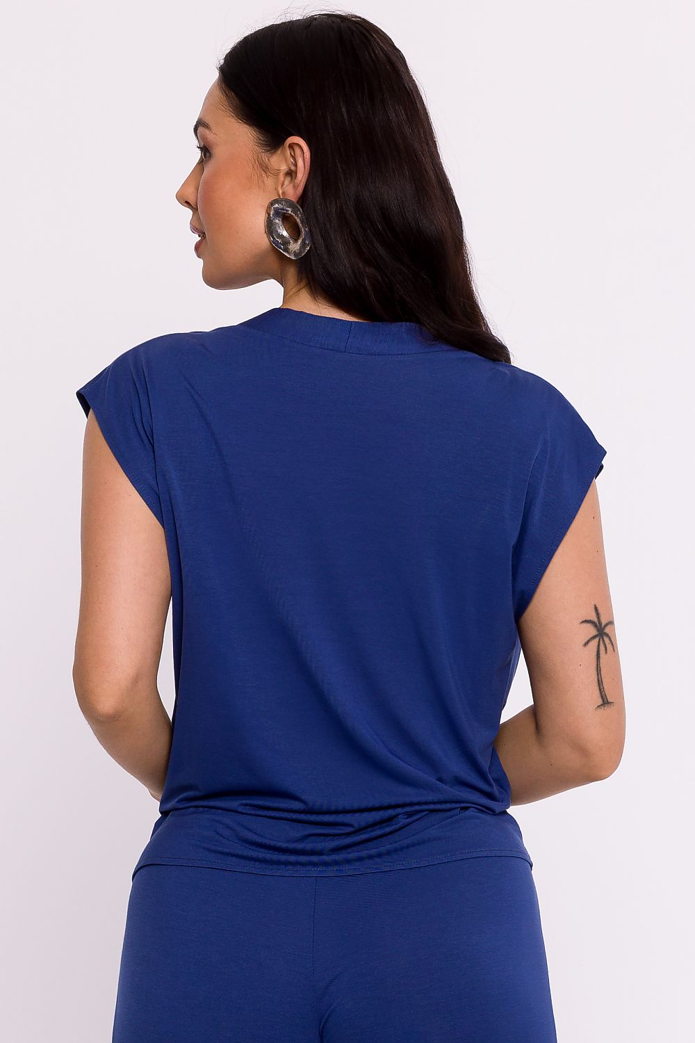 Blusa con scollo a V - Nibe Clothing