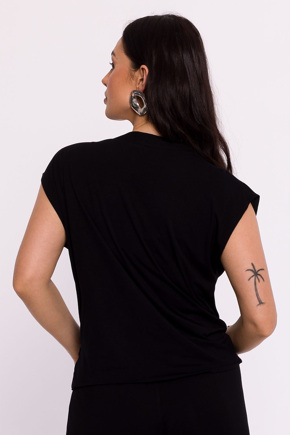 Blusa con scollo a V - Nibe Clothing