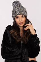 Berretto con pom-pom - Nibe Clothing