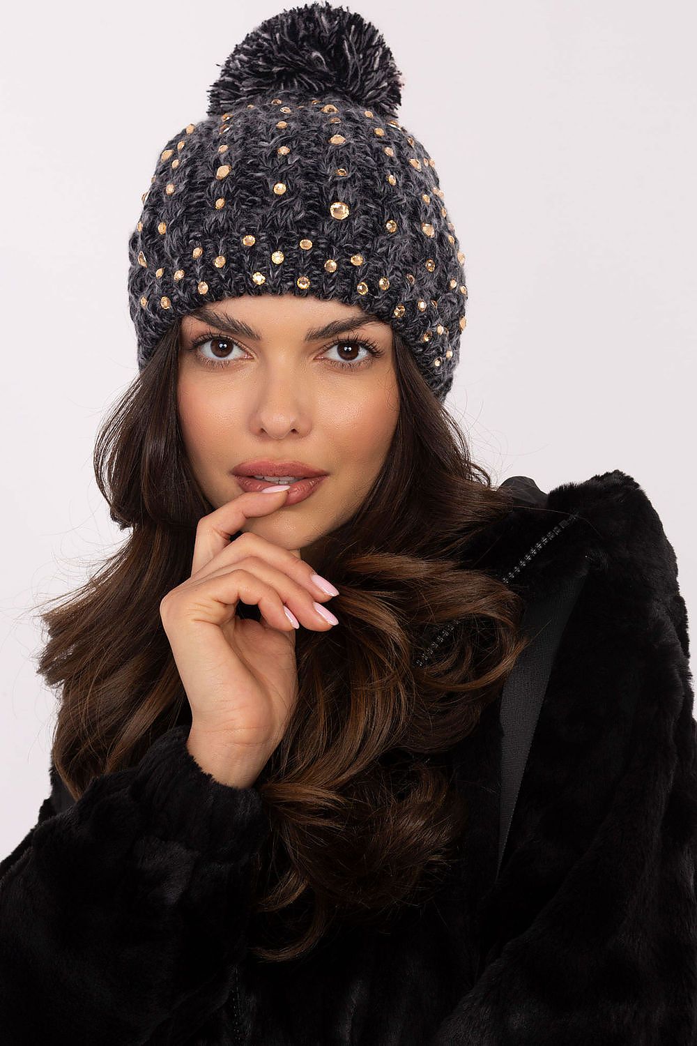 Berretto con pom-pom - Nibe Clothing