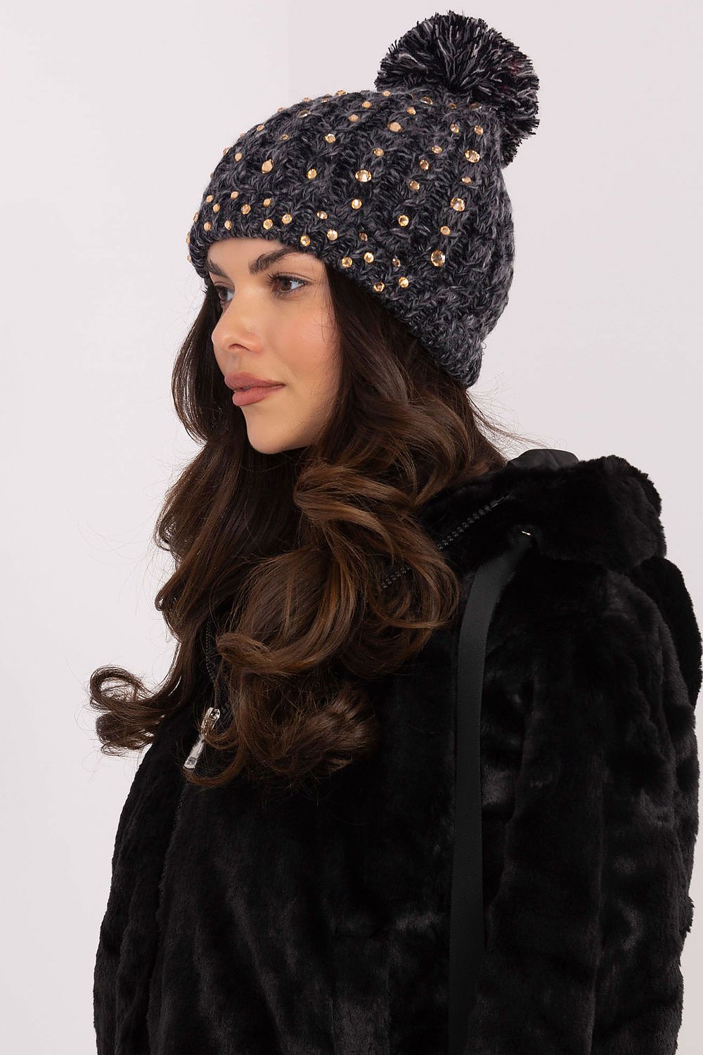 Berretto con pom-pom - Nibe Clothing