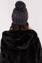 Berretto con pom-pom - Nibe Clothing