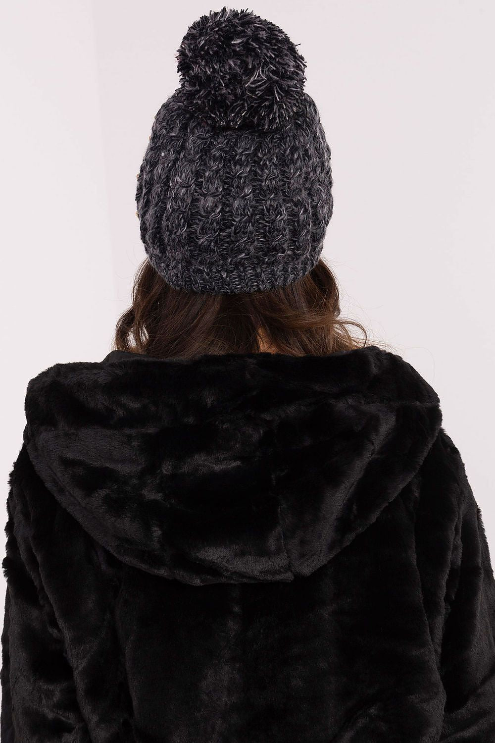 Berretto con pom-pom - Nibe Clothing
