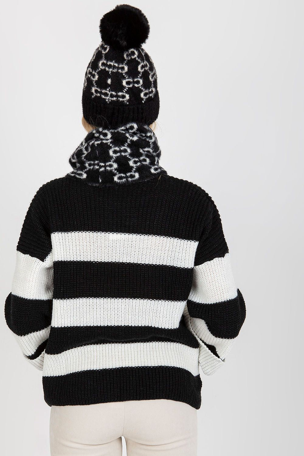 Berretto con pom-pom - Nibe Clothing